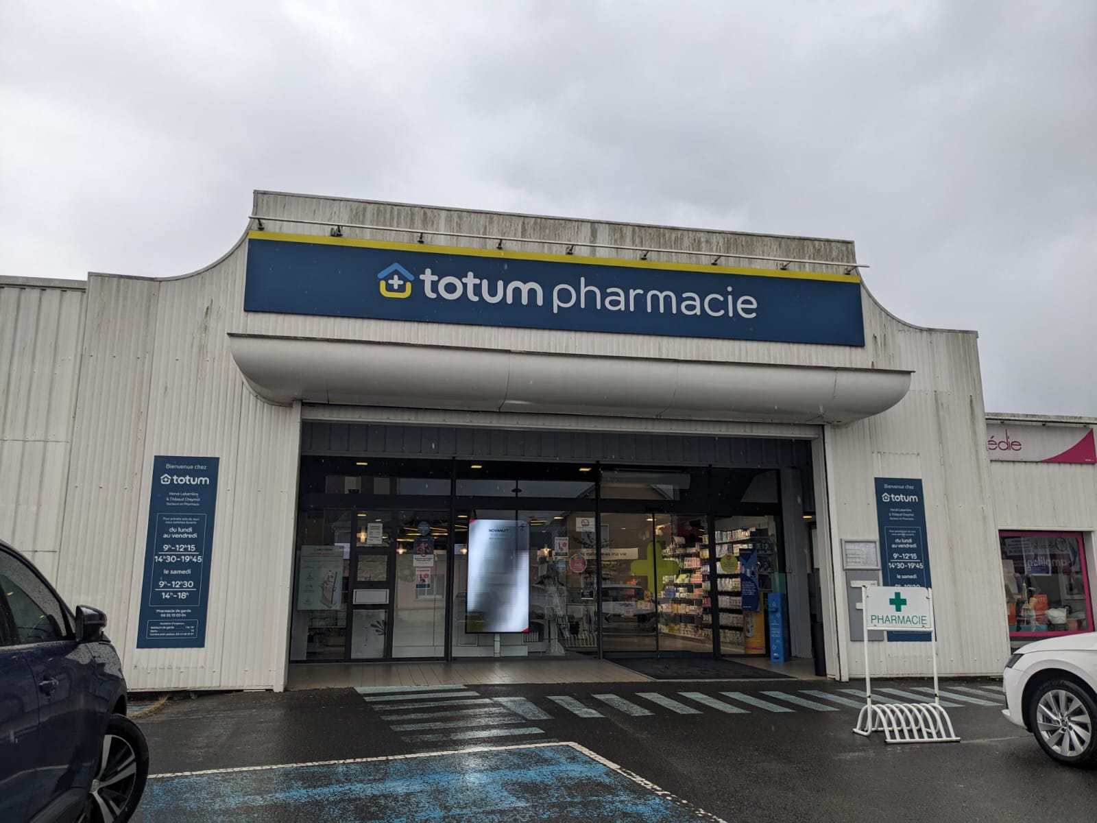 Photo de la Totum Pharmacie Savigné-L'Évêque